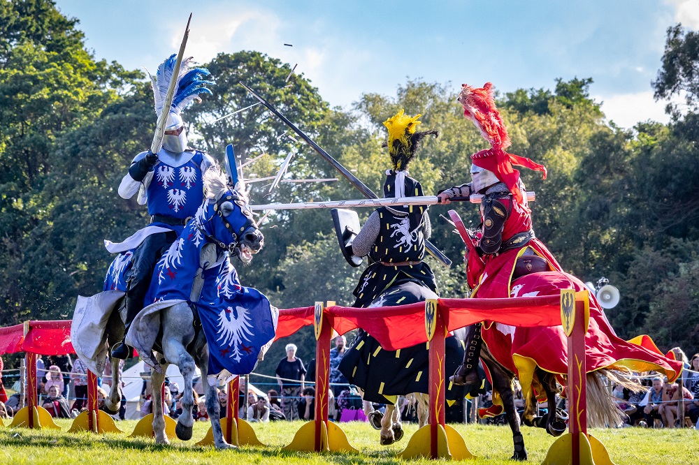 Knights jousting at EMF - King's Grove